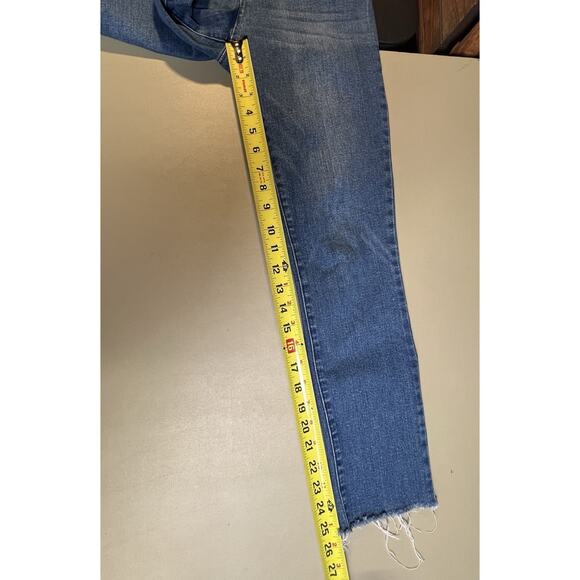 Wit & Wisdom Jeans Women’s Size 4 Blue Frayed Bottoms Stretch Waist - Picture 8 of 8